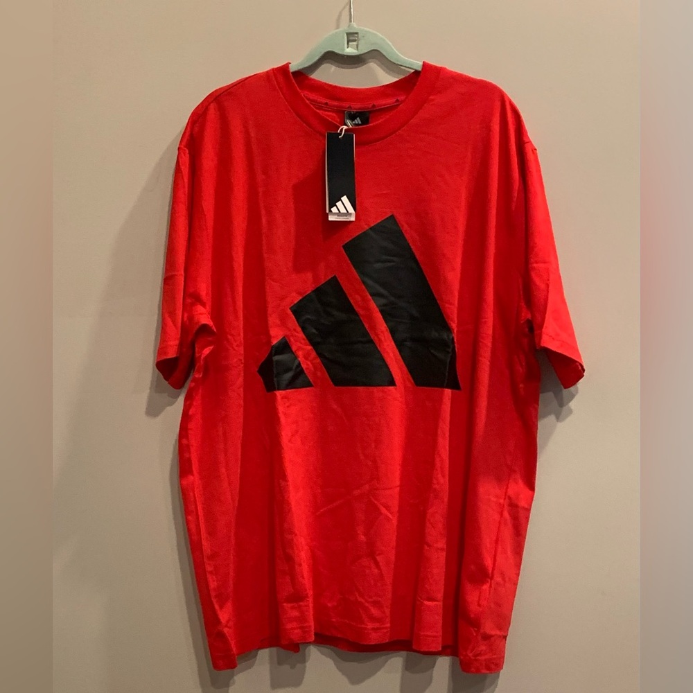 Men’s adidas t-shirt